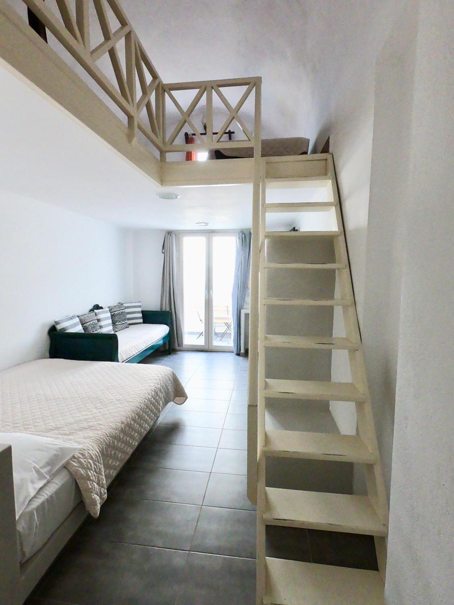 Anny Studios & Rooms Perissa Beach Ngoại thất bức ảnh