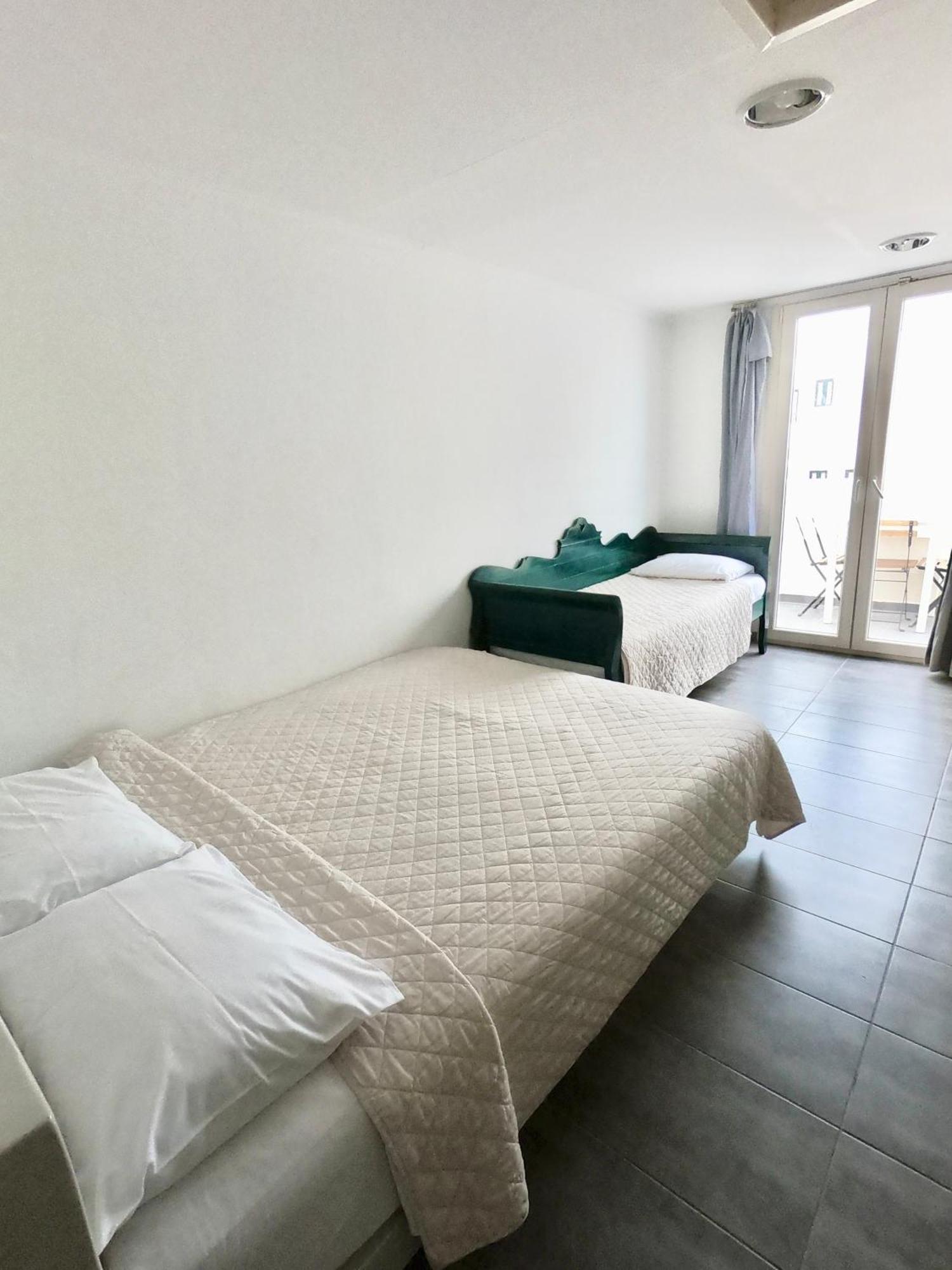 Anny Studios & Rooms Perissa Beach Ngoại thất bức ảnh